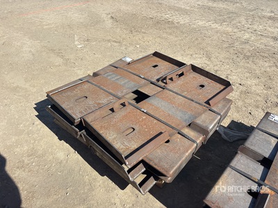 Quantity of Kit Containers Attachment Mounting Plate (Unused)