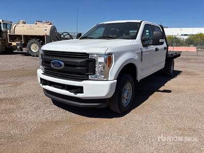 2019 Ford F-250 XL 4x4 Crew Cab Flatbed Truck