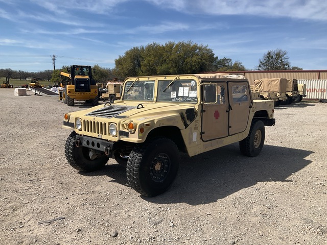 AM General M1097R1 HMMWV 4 Door Soft Top w/Truck Body
