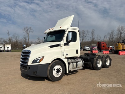 2019 Freightliner Cascadia 126 6x4 T/A Day Cab Truck Tractor