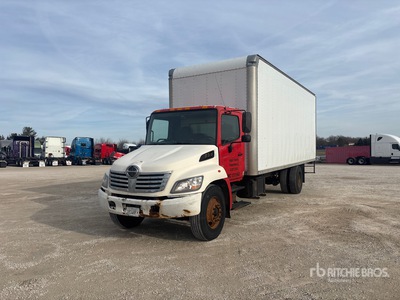 2007 Hino 268 4x2 Furgoneta caja cerrada