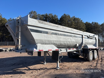 2010 Manac 28 ft T/A Remorque à benne basculante arrière