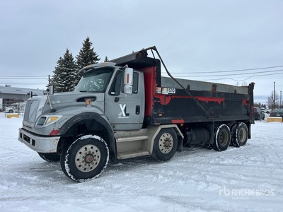 2007 International 7600 8x4 Twin-Steer T/A Dump Truck