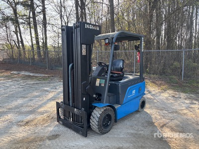 Byd ECB35 7700 lb Electric Forklift