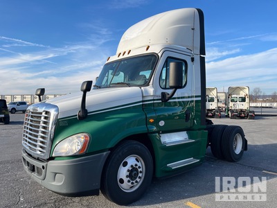 2018 Freightliner Cascadia 125 4x2 Ciągnik siodłowy z kabiną dzienną S/A