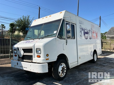 2000 Freightliner MT45 Utilimaster 4x2 Furgone per consegne