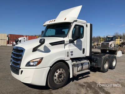 2018 Freightliner Cascadia 126 6x4 T/A Dagcabine Trekker