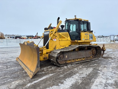 2014 Komatsu D65PX-17 Bouteur sur chenilles