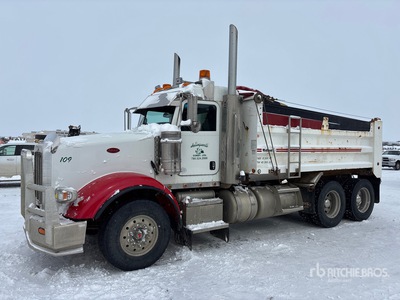 2014 Peterbilt 367 6x4 T/A Camión dumper