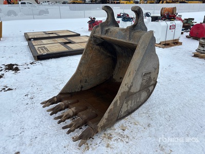 42 in Q/C Digging Łyżka - Fits Komatsu PC290LC