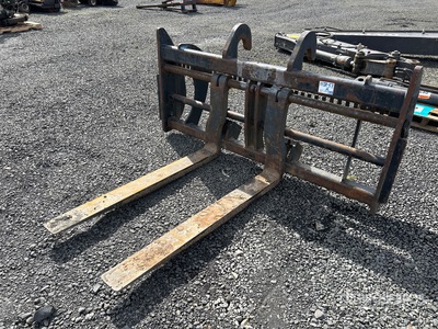 Cat 60 in Wheel Loader Forks