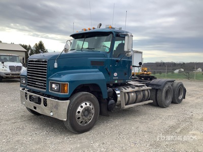 2020 Mack PI64T Pinnacle 6x4 T/A Day Cab Truck Tractor