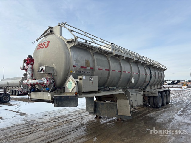 2012 Tremcar 38440 L Tri/A Tank-Anhänger | Ritchie Bros. Auctioneers