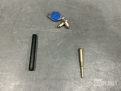 (55) Blind-Rivets, (11) Electronic Sockets & Assorted Items