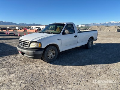2003 Ford F-150 XL 4x2 Pickup