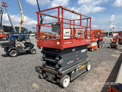 2017 Skyjack SJIII4740 Electric Scissor Lift