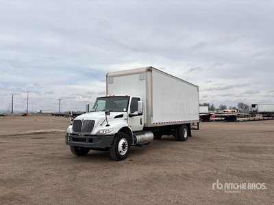 2020 International 4x2 Moving Van Truck