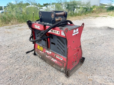 2016 Hydrapower 64WM1000-D 1000 mm Mulcher Attachment - Fits Komatsu PC130