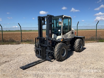 2026 KUL RTF-4500 4x4 Rough Terrain Forklift (Unused)