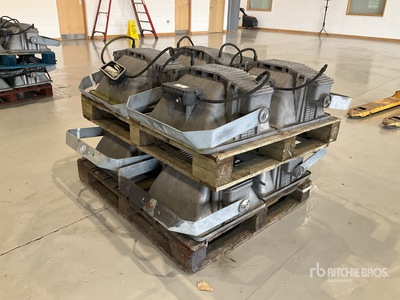 Quantity of (8) Pallet Lighting Fixtures