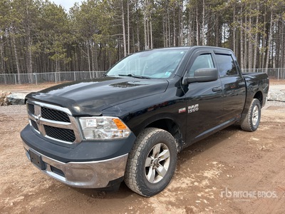 2013 Ram 1500 4x4 Crew Cab بيك اب