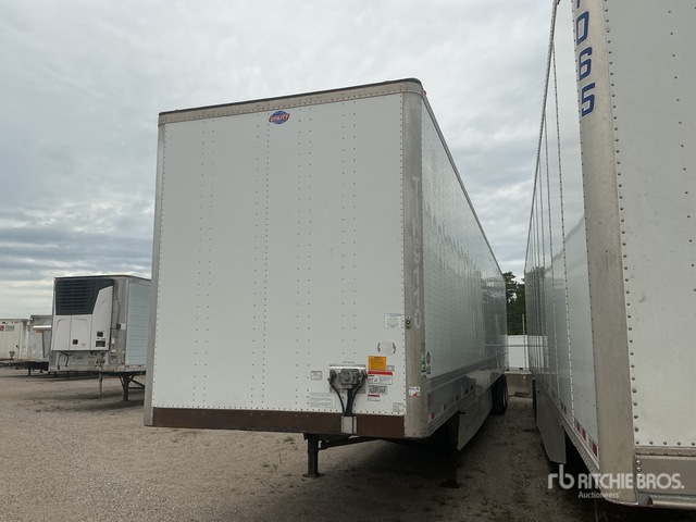 2020 Utility VS2DX 53 ft x 102 in Sliding T/A Van Trailer