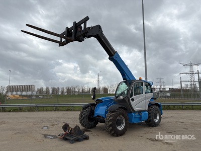 2015 Manitou MHT790 Telehandler