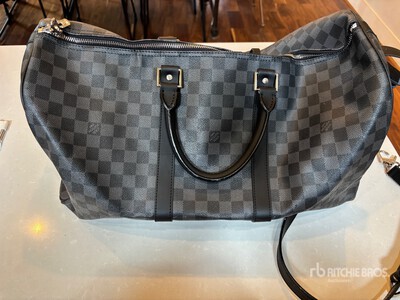Louis Vuitton Discovery Backpack & Keepall Black Bandouliere