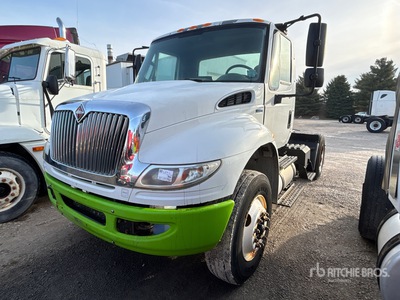 2012 International 4400 4x2 تراكتور شاحنة (أحادي المحور)