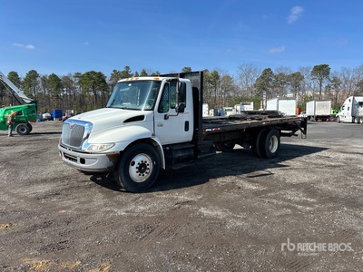 2004 International 4300 4x2 Pritsche-Lkw