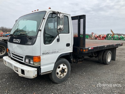 2001 Isuzu NPR Camion fourgon (Inoperable)