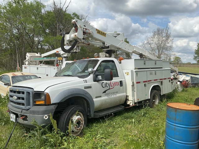 2007 Altec AT37-G 37 ft on 2007 Ford F-550 XL 4x2 Bucket Truck (Inoperable)
