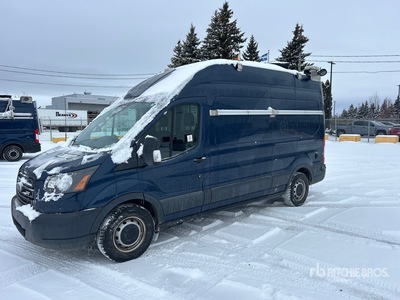 2018 Ford Transit 350 4x2 Utility Truck