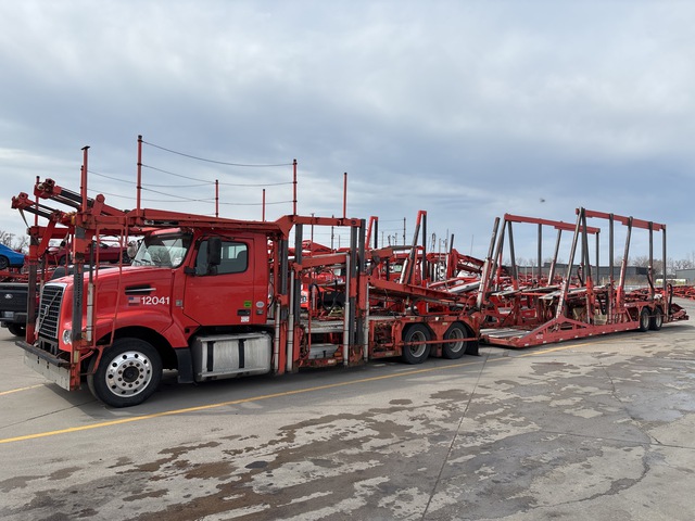 2012 Volvo VAH Car Carrier Truck 2012 Volvo VAH Car Carrier Truck