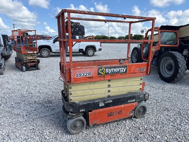 2017 JLG 1932R Electric Scissor Lift