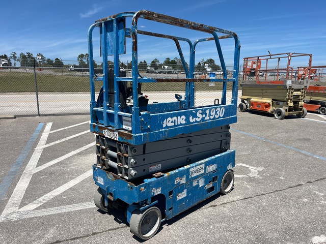 Genie GS1930 Electric Scissor Lift