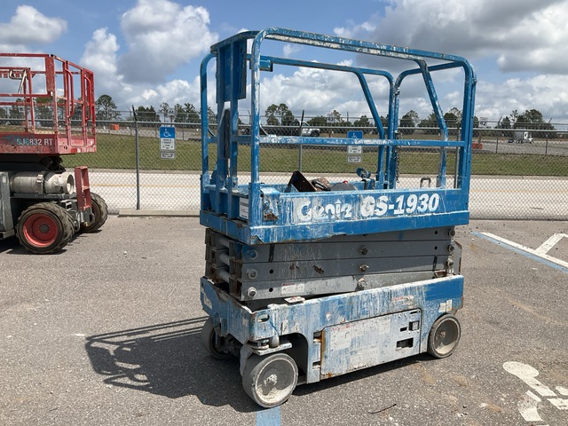 2018 Genie GS-1930 Electric Scissor Lift