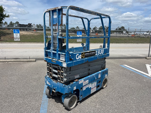 Genie GS-1930 Electric Scissor Lift