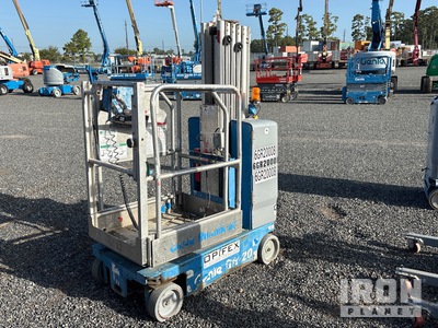 2016 Genie GR-20 Personnel Lifts Elevador vertical (Inoperable)