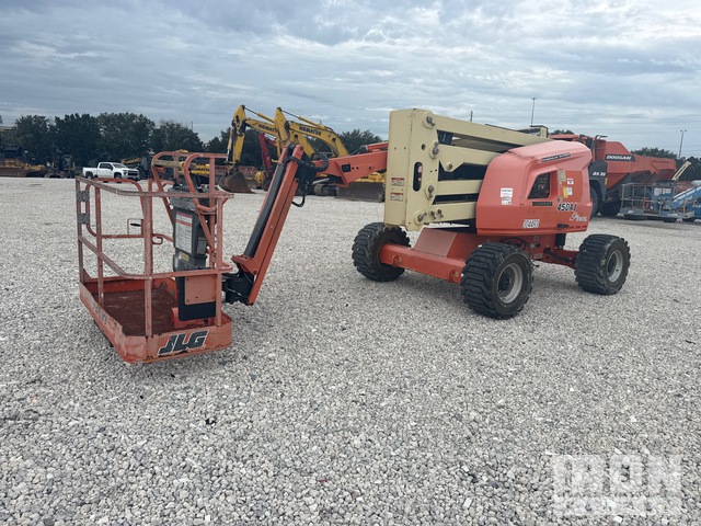 Articulating Boom Lifts