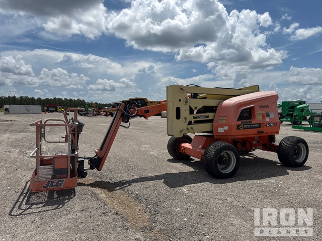Articulating Boom Lifts