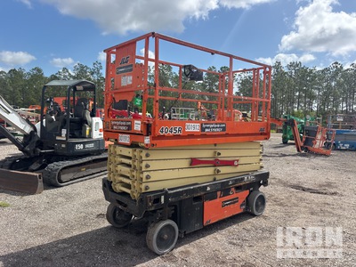 2018 JLG 4045R Electric منصة رفع متحركة