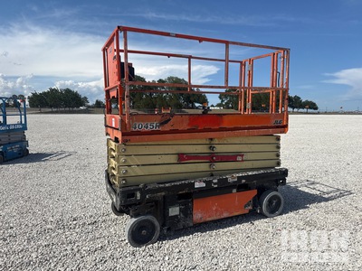 2018 JLG 4045R Electric منصة رفع متحركة