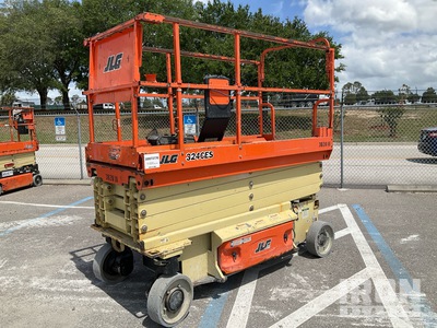 2018 JLG 3246ES Electric Scissor Lift