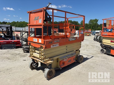 2018 JLG 3246ES Electric Scissor Lift