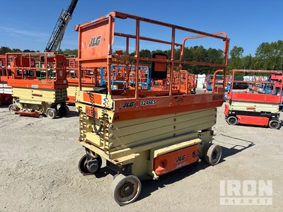 2017 JLG 3246ES Electric Scissor Lift