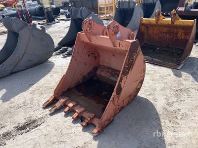 66 in Digging Excavator Bucket