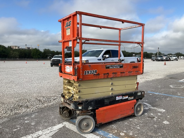 2018 JLG 1932R Electric Scissor Lift