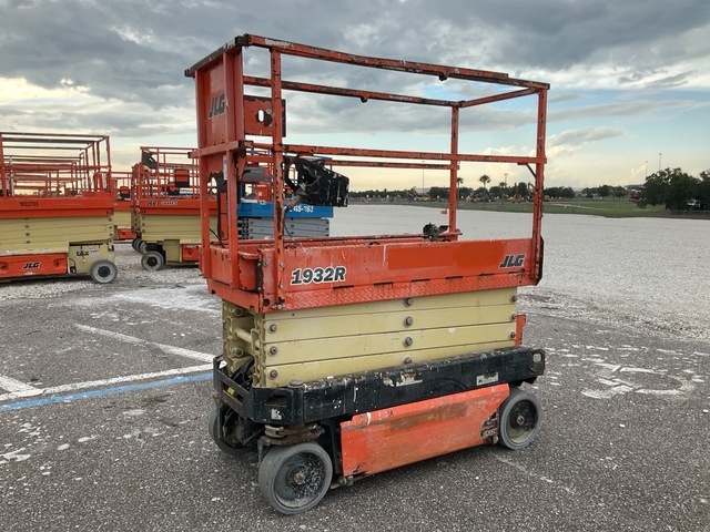 2017 JLG 1932R Electric Scissor Lift