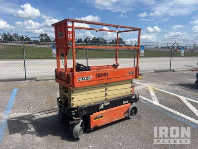 2018 JLG 1932R Electric Scissor Lift